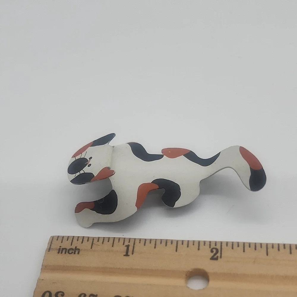 Vintage hand‎ painted 3D calico CAT brooch pin